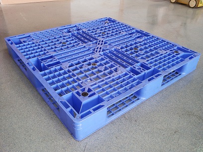 Gebruikte kunststof pallets 110x110cm OML blauw