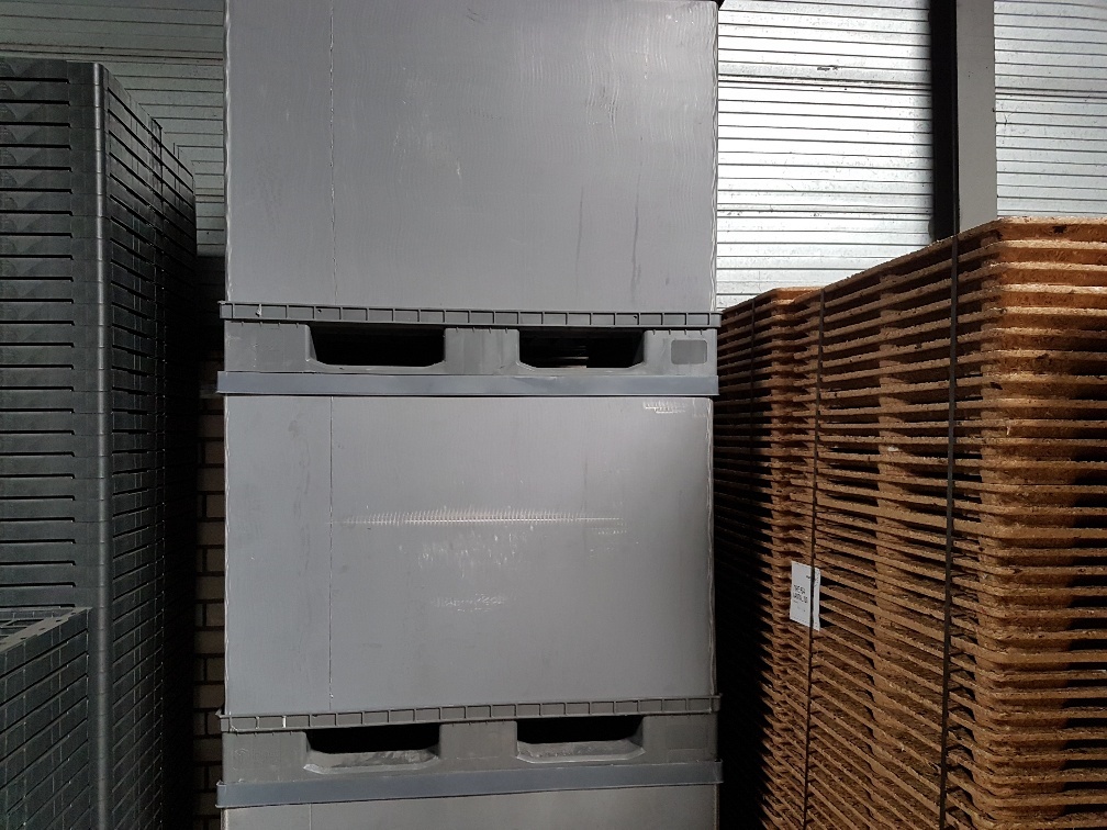 Gebruikte kunststof palletbox 80x120x80cm