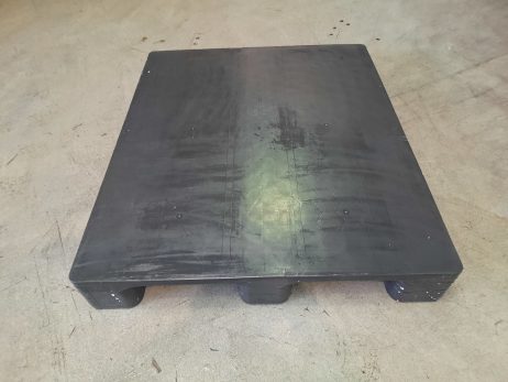 Gebruikte kunststof pallet 100x120 gesloten bovendek