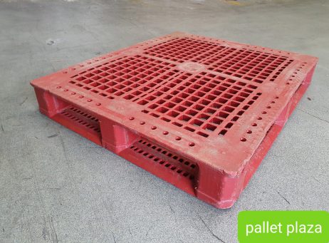 Gebruikte kunststof pallet 100x120 zware uitvoering