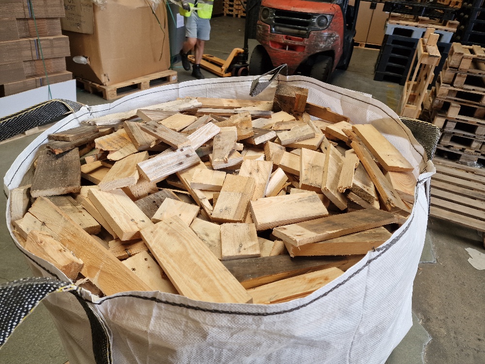 belangrijk Eik Indiener Brandhout lengte tot 25cm hout van oude pallets