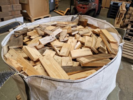 Brandhout lengte tot 25cm hout van oude pallets - Afbeelding 2