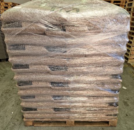 Pellets 67 zakken pine van 15kg per zak 6mm pallet 1005kg