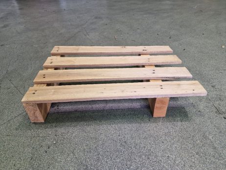 Houten pallet 40x60cm met 4 dekplanken