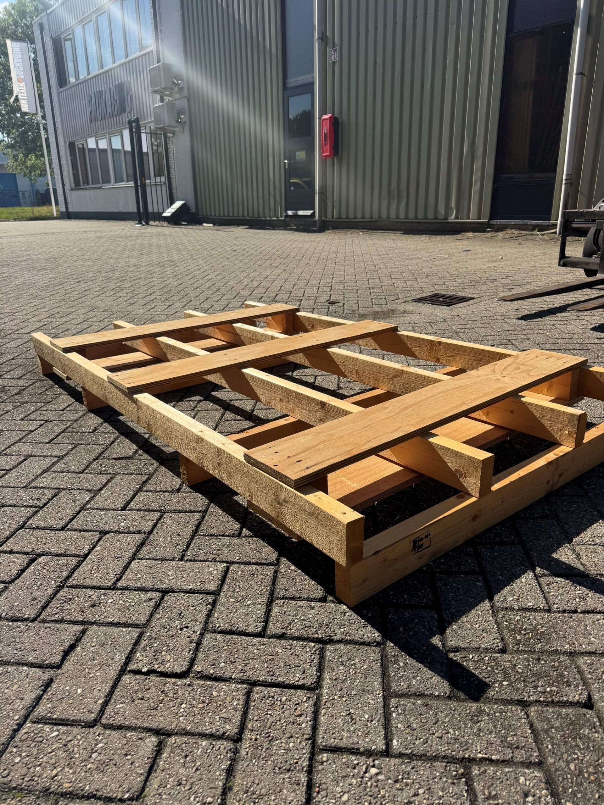 Nieuwe pallet 120x220cm ISPM-15 HT